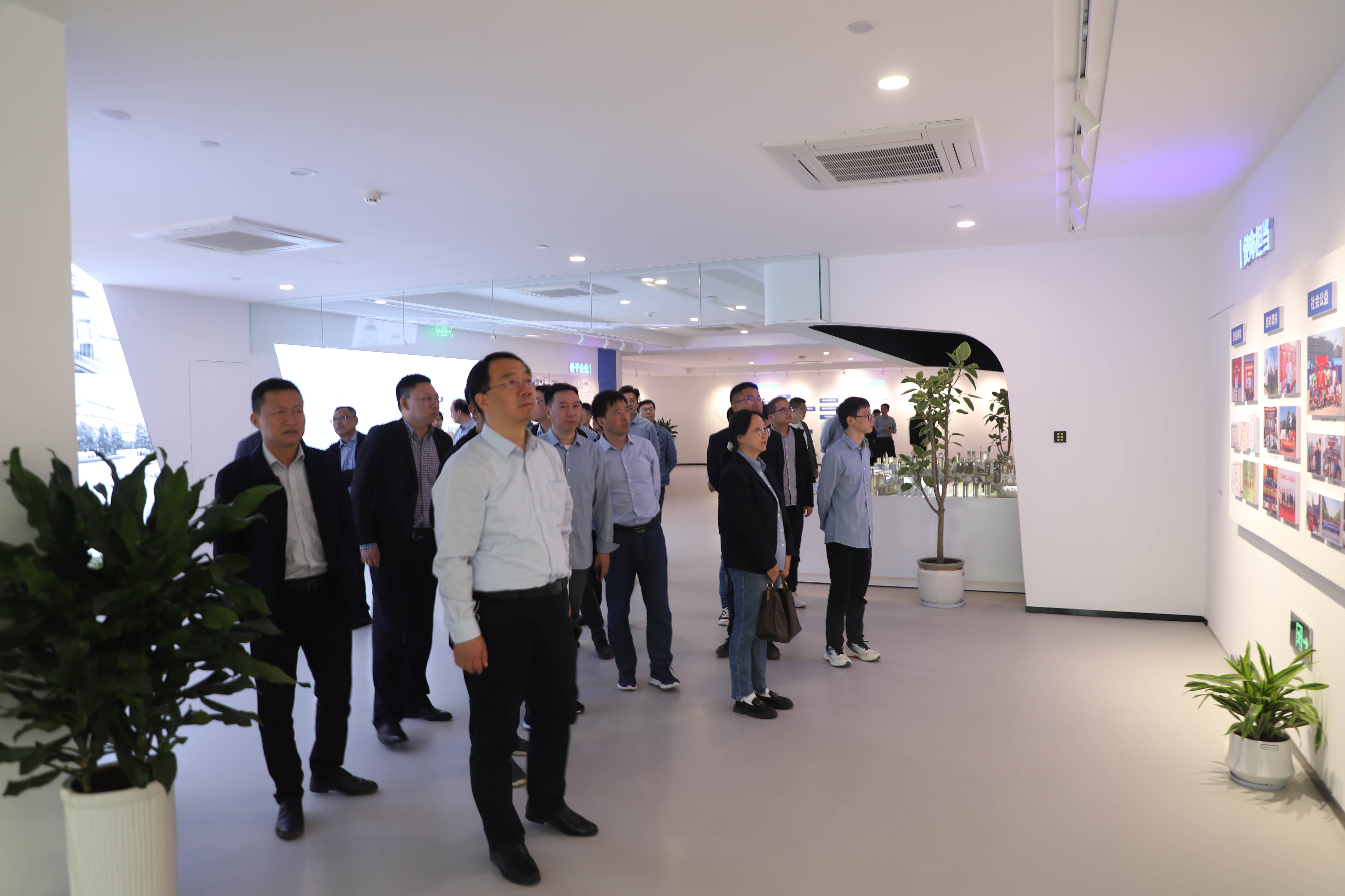 1698397225709124.jpg 634147dad1a1173c7108f4b6430c129.jpg